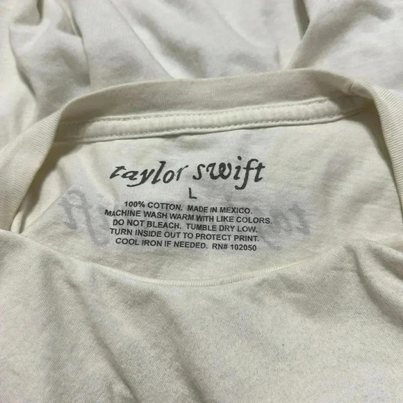 Taylor Swift - Picture 5 of 5